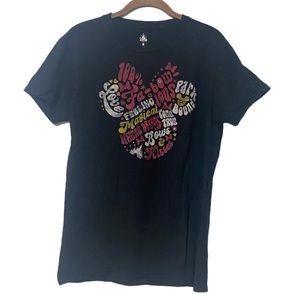 Disney Minnie Mouse Love Park Bound Kisses & Bows Short Sleeve T-shirt Sz Med.